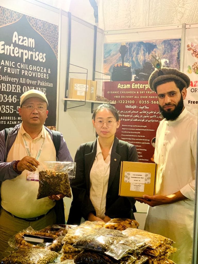 WhatsApp Image 2025-12-01 at 16.26.10_26648327